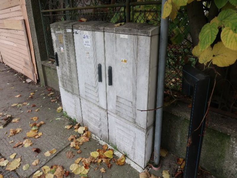 Dražba spoluvlastníckeho podielu na nehnuteľnostiach v Jelke