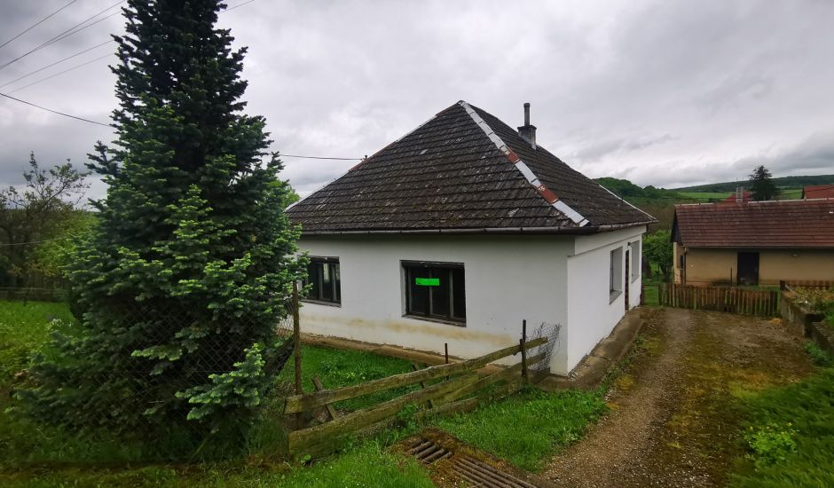 Rodinný dom/chalupa v obľúbenej Drgoňovej doline, Stará Turá Rodinný dom/chalupa v obľúbenej Drgoňovej doline, Stará Turá