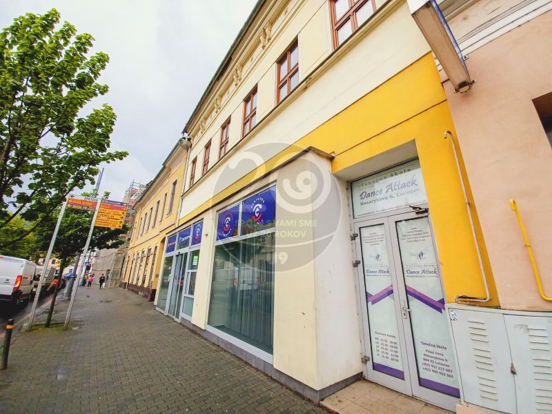 PREDAJ - Budova v centre mesta Lučenec