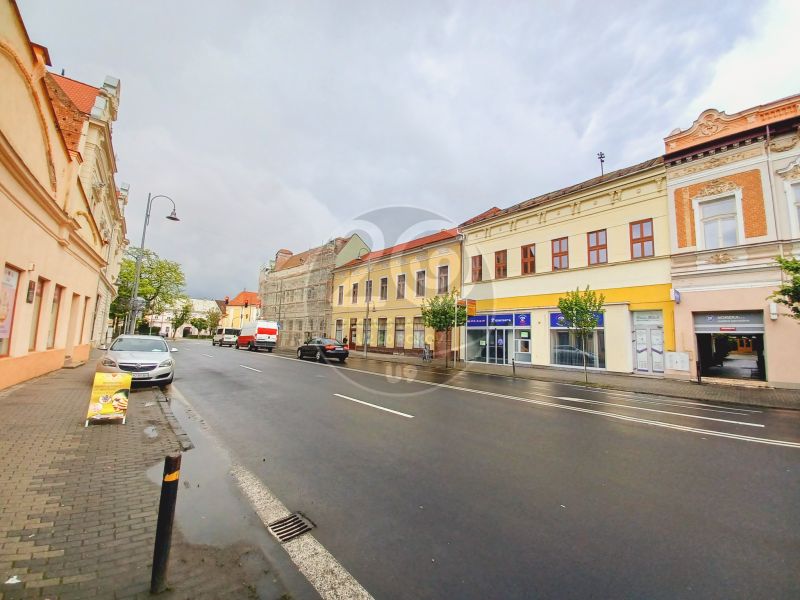 PREDAJ - Budova v centre mesta Lučenec