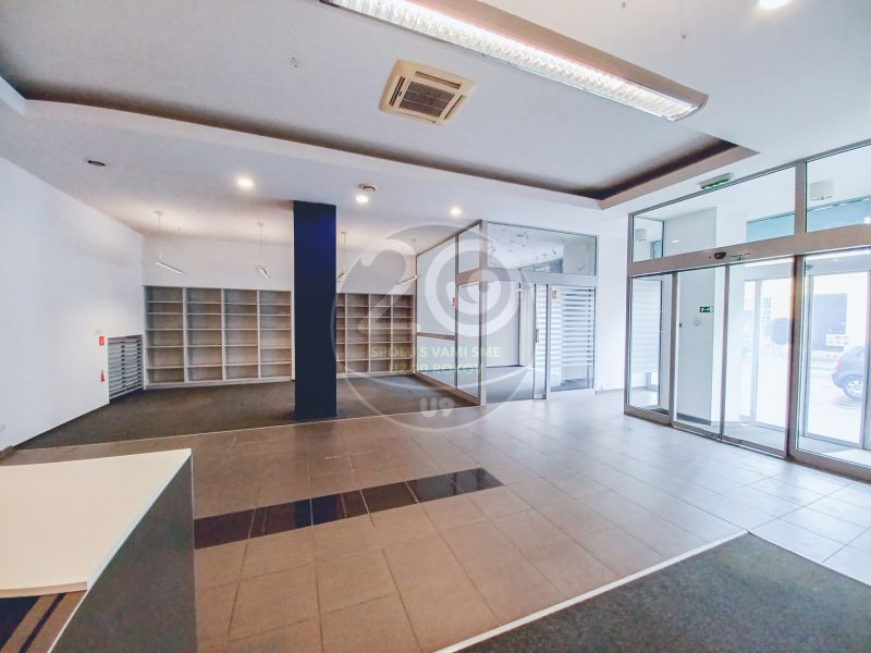 PREDAJ - Budova v centre mesta Lučenec