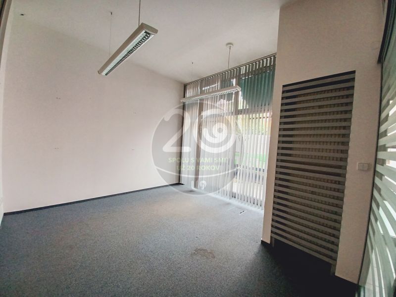 PREDAJ - Budova v centre mesta Lučenec