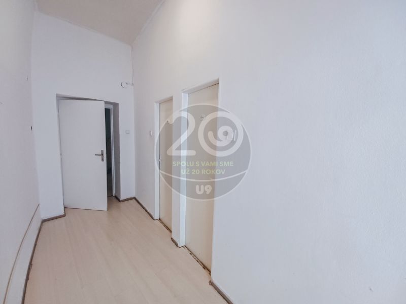 PREDAJ - Budova v centre mesta Lučenec