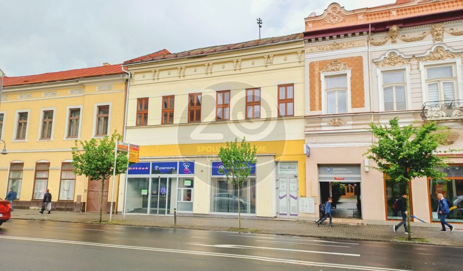 PREDAJ - Budova v centre mesta Lučenec PREDAJ - Budova v centre mesta Lučenec