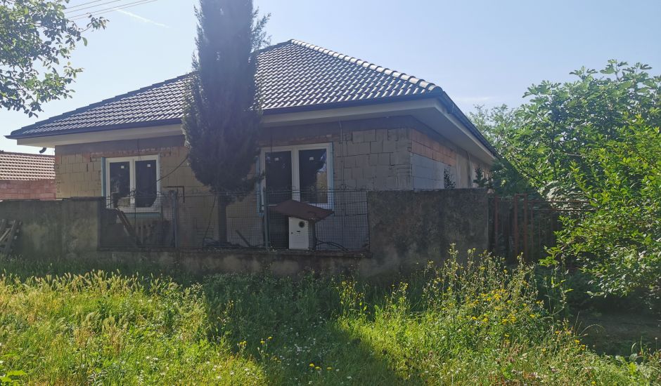 Dražba rozostavaného rodinného domu v Čalovci Dražba rozostavaného rodinného domu v Čalovci