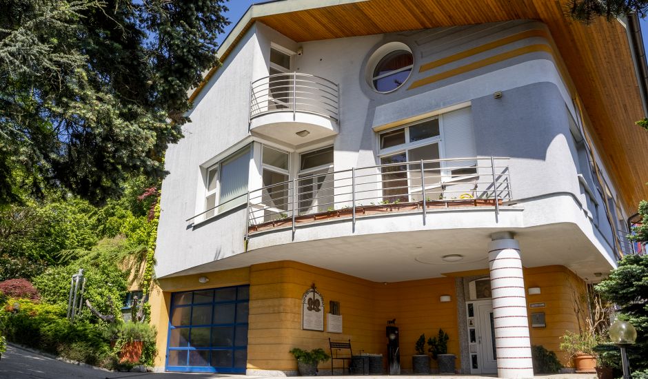 Vila na Kolibe pre náročného klienta. Vila na Kolibe pre náročného klienta.