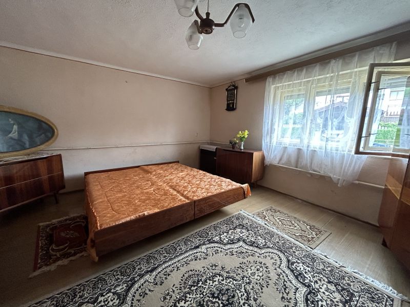 Dvojpodlažný rodinný dom v obci Nenince