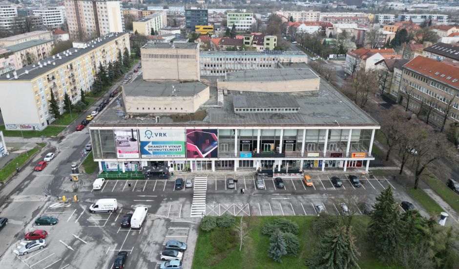 Administratívna budova v centre Košíc Administratívna budova v centre Košíc