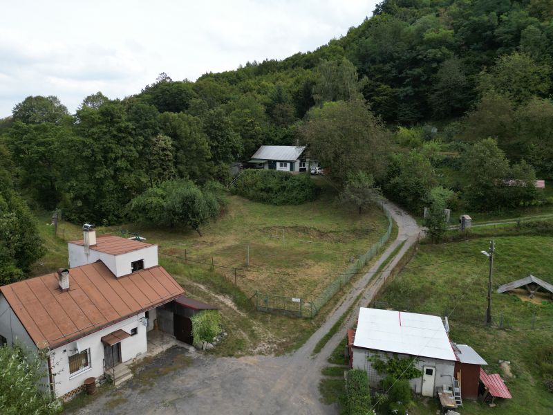 Rekreačná chata s pozemkami v Banskej Štiavnici