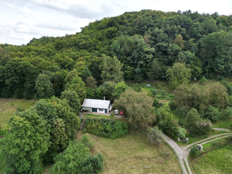 Rekreačná chata s pozemkami v Banskej Štiavnici