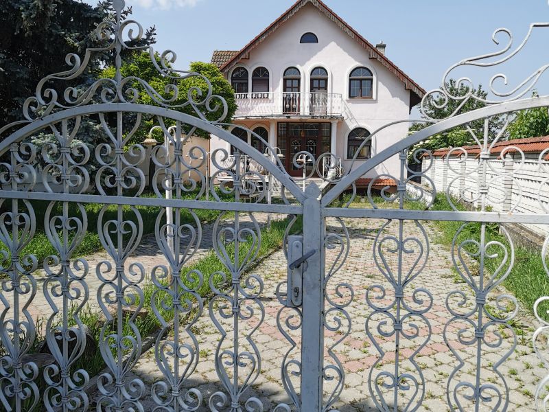 Dražba rodinného domu v Zlatych Klasoch. 
