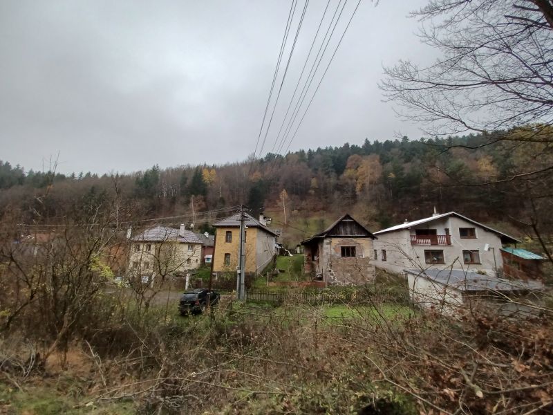 Dražba súboru hnuteľných vecí a nehnuteľnosti  v obci Janová Lehota