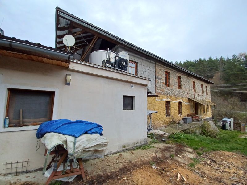 Dražba súboru hnuteľných vecí a nehnuteľnosti  v obci Janová Lehota