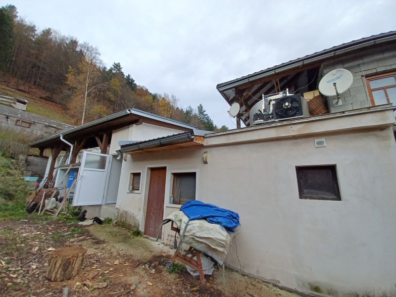 Dražba súboru hnuteľných vecí a nehnuteľnosti  v obci Janová Lehota
