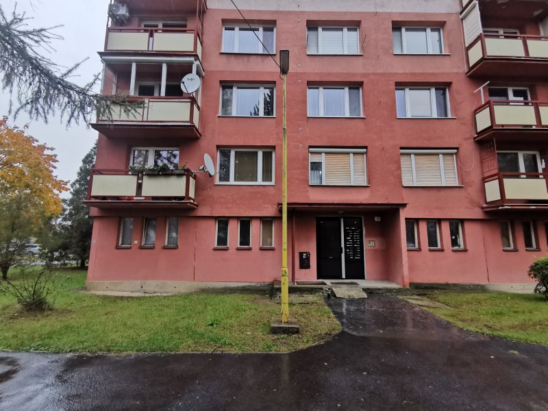 Predaj trojizbového bytu Lučenec