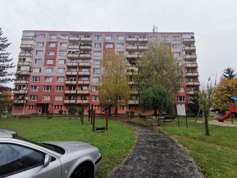 Predaj trojizbového bytu Lučenec