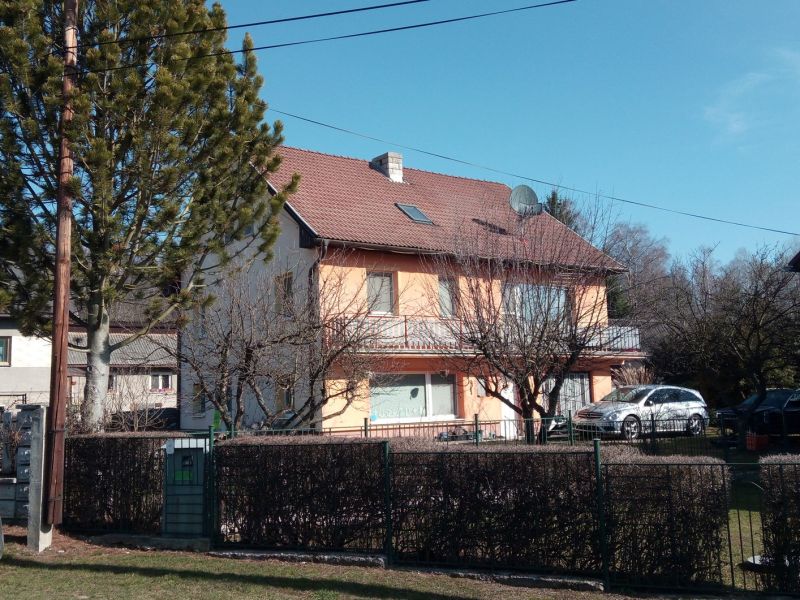 Dražba 3/4 rodinného domu v Sučanoch.