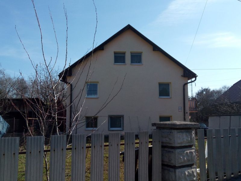 Dražba 3/4 rodinného domu v Sučanoch.