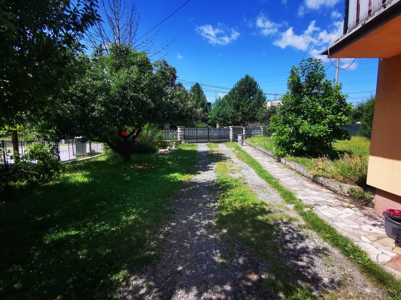 Dražba 3/4 rodinného domu v Sučanoch.