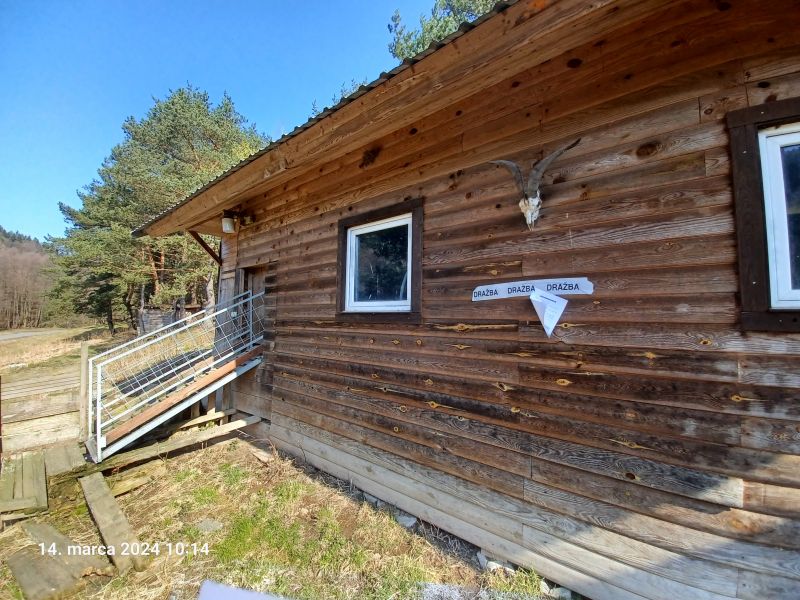 Dražba rodinného domu a chaty v Janovej Lehote