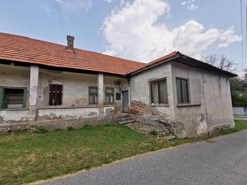 Predaj staršieho rodinného domu  v meste Veľký Krtíš