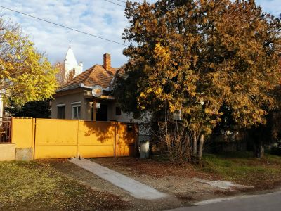 DRAŽBA rodinného domu s veľkým pozemkom, Vrakúň, okr. Dunajská Streda