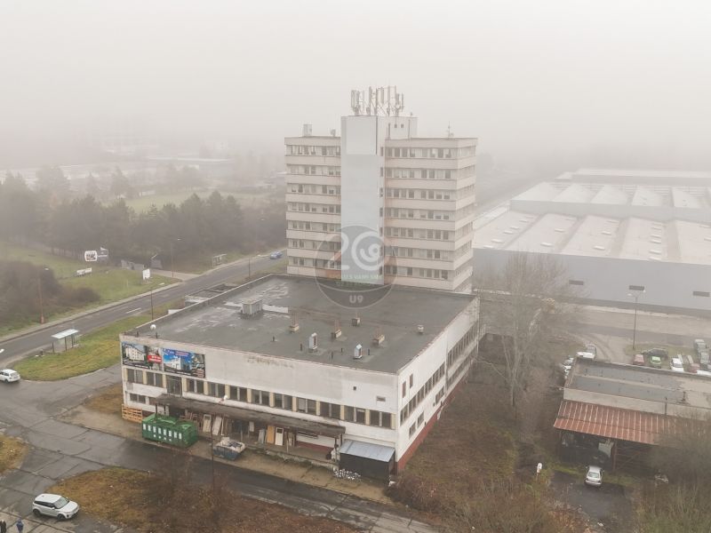 Príležitosť na prenájom: Obchodné a administratívne priestory vo Veľkom Krtíši
