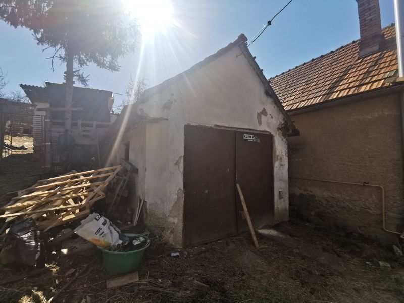 Dražba domu v Lovinobani