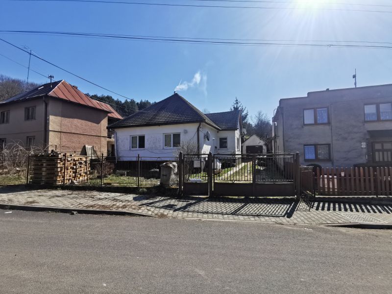 Dražba domu v Lovinobani