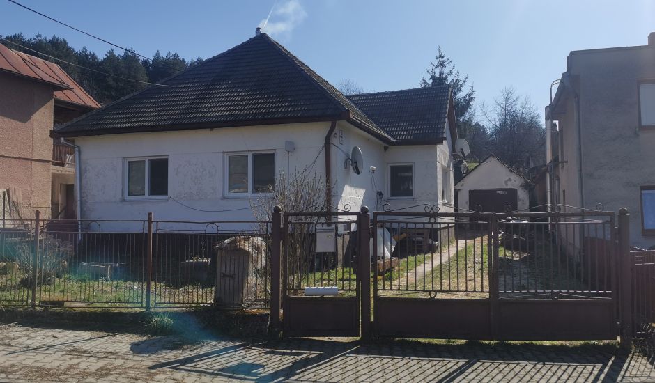 Dražba domu v Lovinobani Dražba domu v Lovinobani