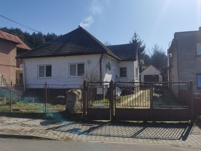 Dražba domu v Lovinobani