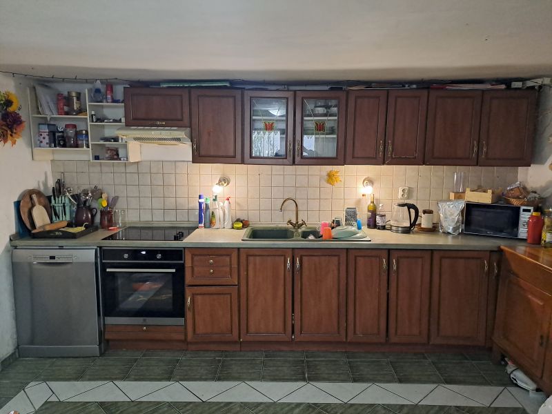 II. kolo DRAŽBY  rodinného domu v Kuchyni !!!   