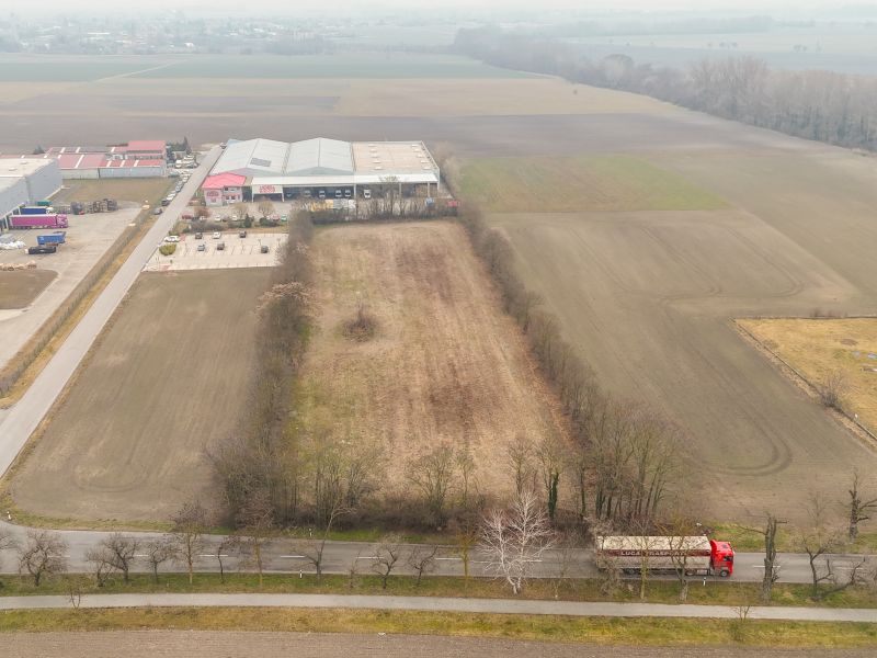 Predaj skladového areálu v Dunajskej Strede 