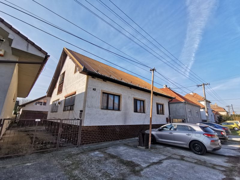 II. kolo DRAŽBY rodinného domu v obci Kameničná, okr. Komárno!!  