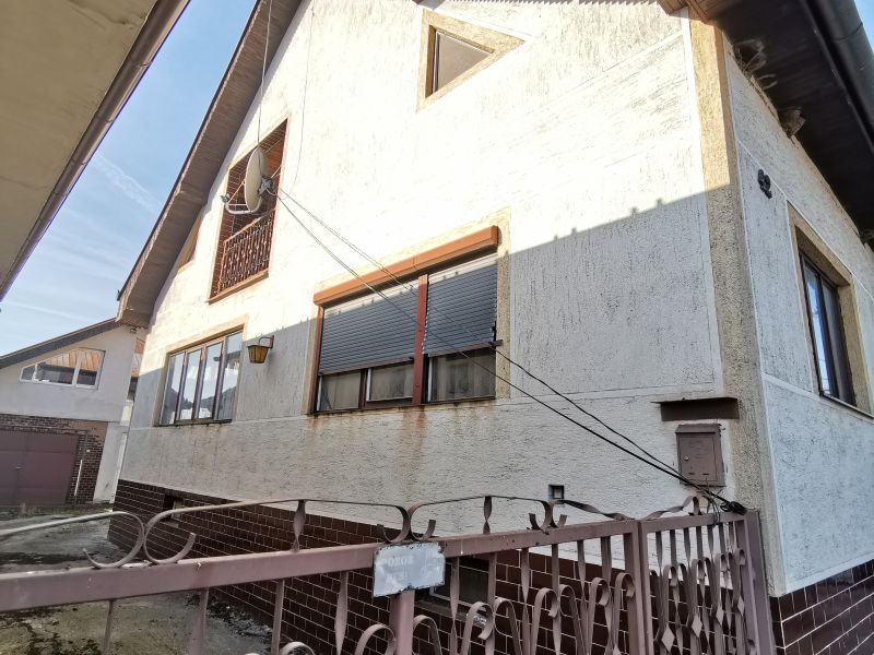 II. kolo DRAŽBY rodinného domu v obci Kameničná, okr. Komárno!!  