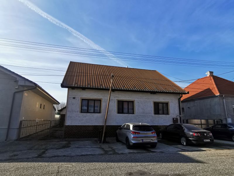 II. kolo DRAŽBY rodinného domu v obci Kameničná, okr. Komárno!!  