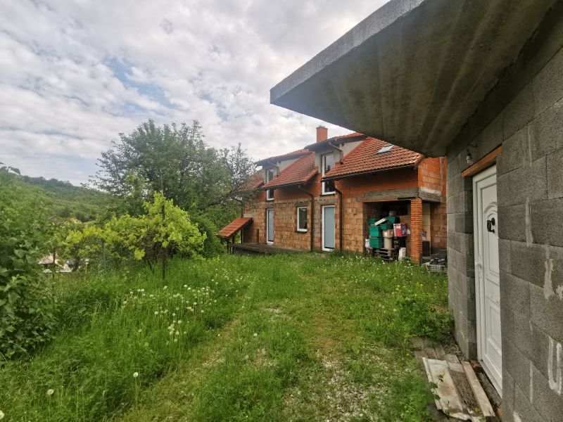 Dražba nehnuteľností v obci Hrušov, okres Veľký Krtíš