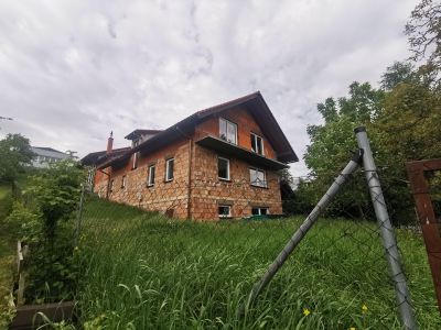 Dražba nehnuteľností v obci Hrušov, okres Veľký Krtíš