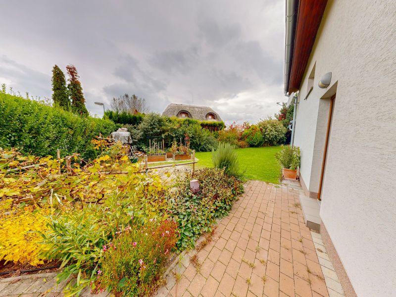 Celoročne obývateľný rekreačný dom pri Vojčianskom jazere (CHKO Dunajské Luhy) 30 min. od Bratislavy