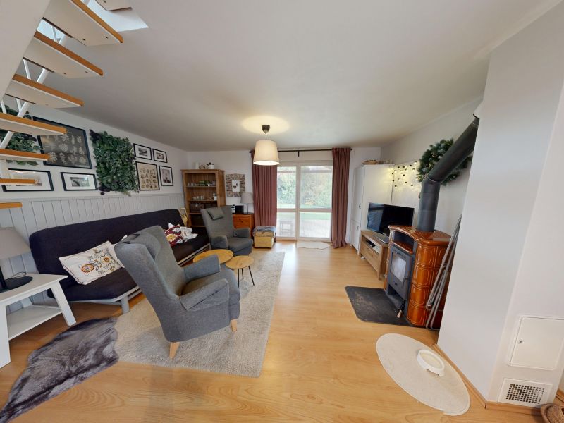 Celoročne obývateľný rekreačný dom pri Vojčianskom jazere (CHKO Dunajské Luhy) 30 min. od Bratislavy