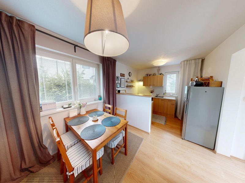 Celoročne obývateľný rekreačný dom pri Vojčianskom jazere (CHKO Dunajské Luhy) 30 min. od Bratislavy