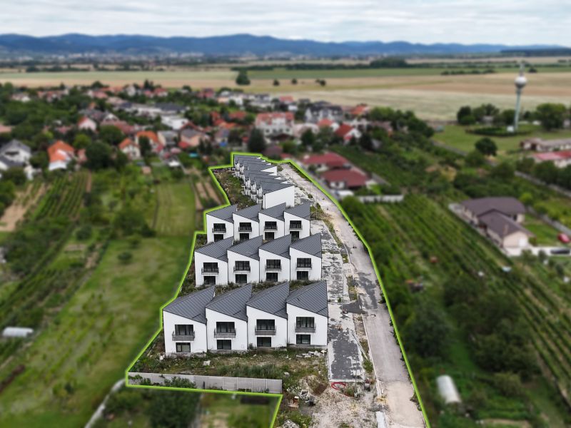 Dražba rozostavaných domov s pozemkami v Chorvátskom Grobe