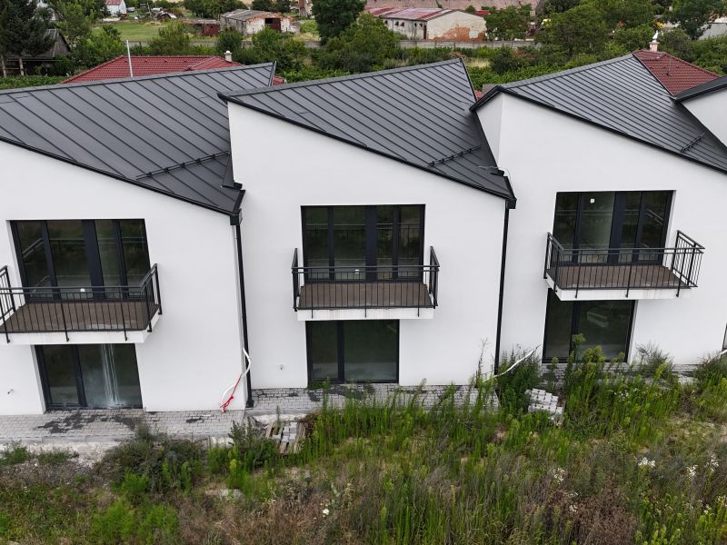 Dražba rozostavaných domov s pozemkami v Chorvátskom Grobe