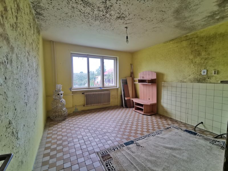 Dražba rodinného domu a pozemkov v obci Kiarov