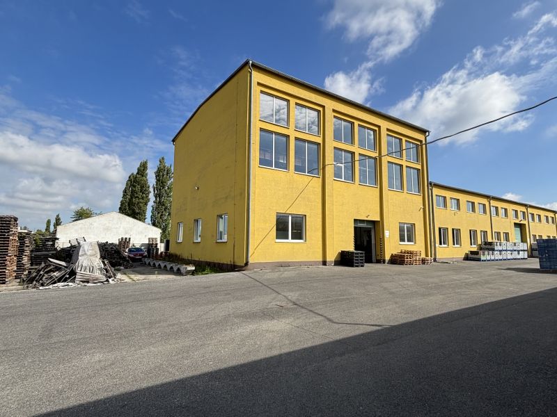 Výrobný areál v priemyselnej časti mesta Senica