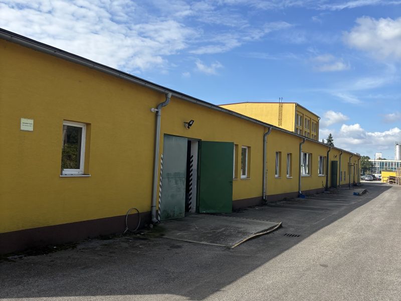 Výrobný areál v priemyselnej časti mesta Senica