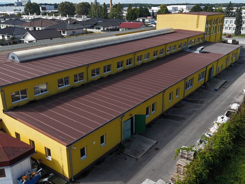 Výrobný areál v priemyselnej časti mesta Senica