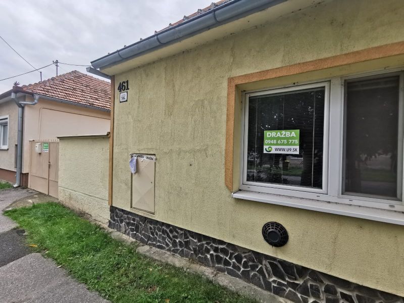 Dražba domu v Hlohovci, časť Šulekovo