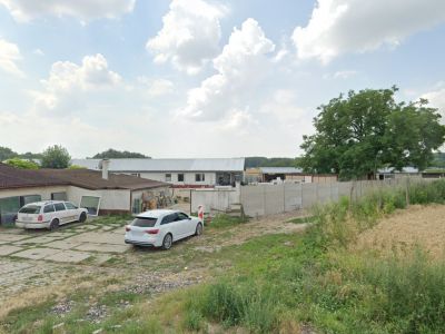 Hala s pozemkom v Kolárove na predaj 