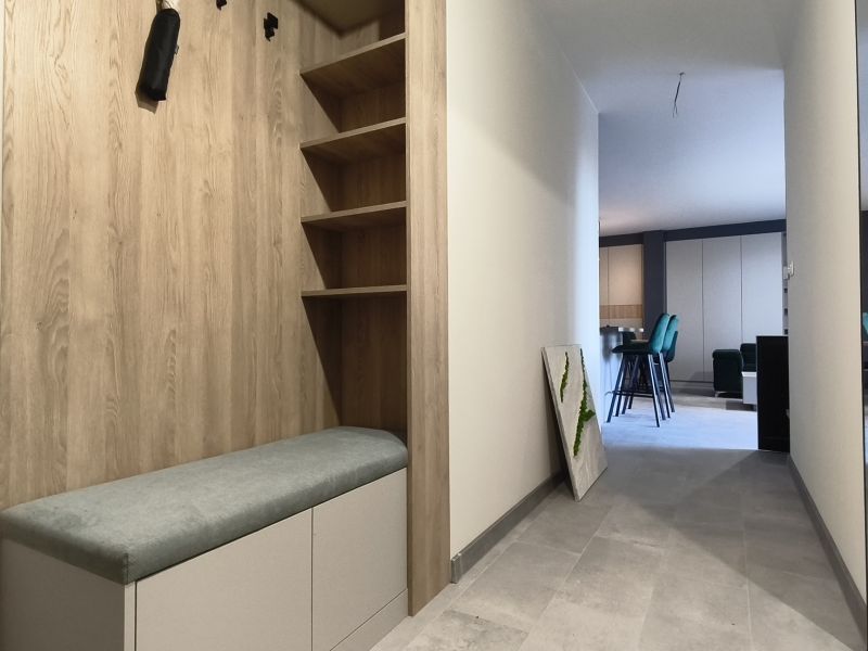 Novozrekonštruovaný apartmán v Bojniciach 4+kk s dvomi terasami, vnútorným aj vonkajším parkovaním  PANORÁMA BOJNICE